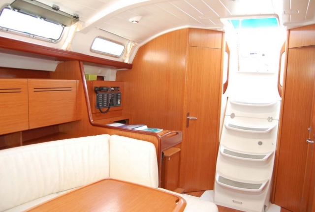 interior completamente equipado